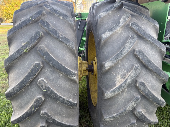 2010 John Deere 9330 - Photo10