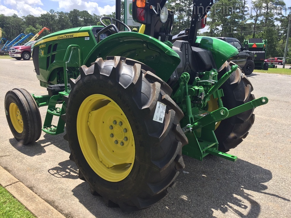 2020 John Deere 5055E Image 3