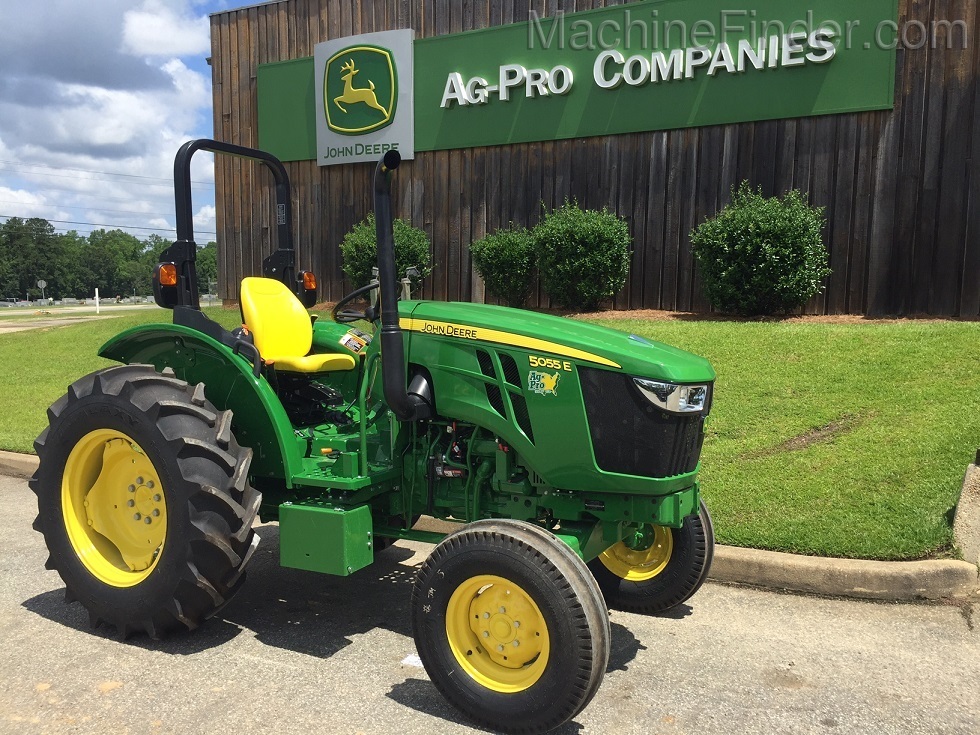 2020 John Deere 5055E Image 1