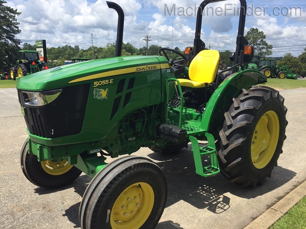 2020 John Deere 5055E Image 4