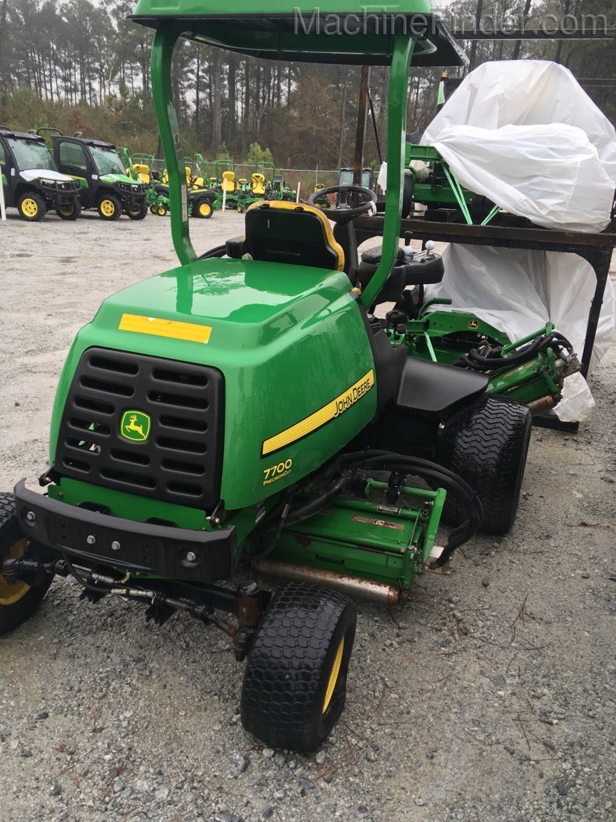 2012 John Deere 7700 Image 4