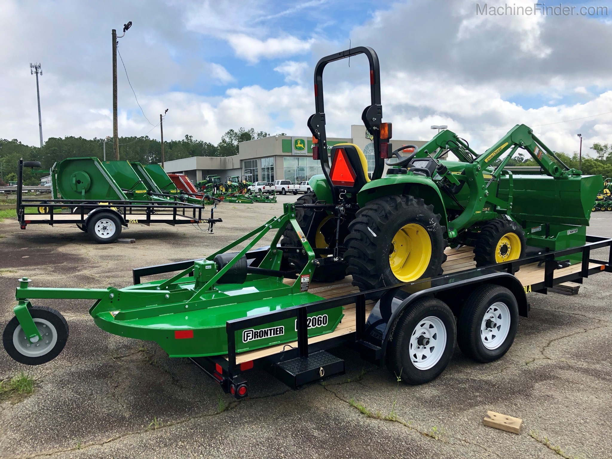 2021 John Deere 3025E Image 5