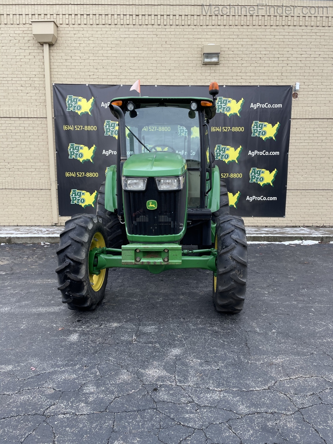 2014 John Deere 5085E Image 4