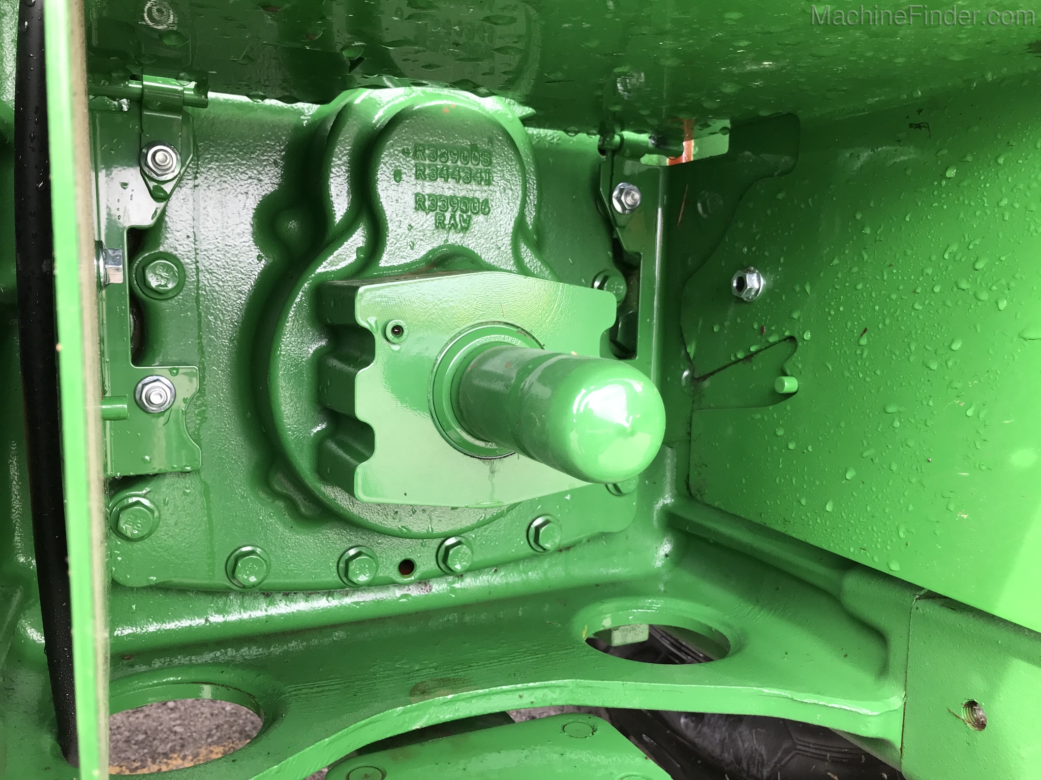 2019 John Deere 8320R Image 10
