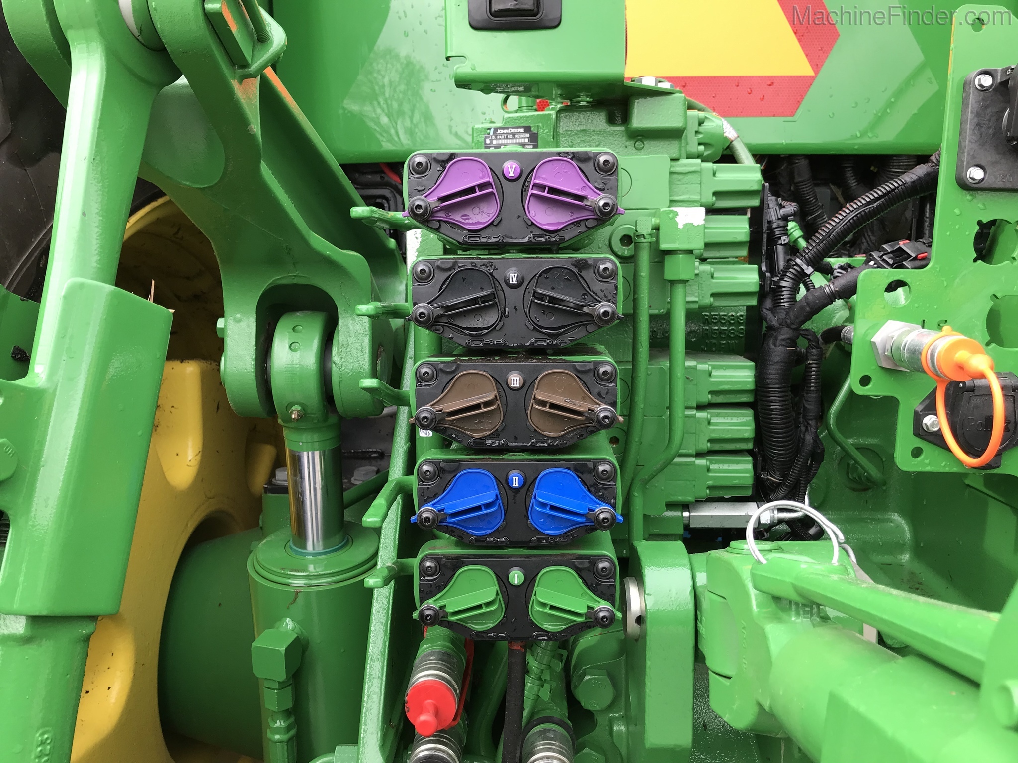 2019 John Deere 8320R Image 12