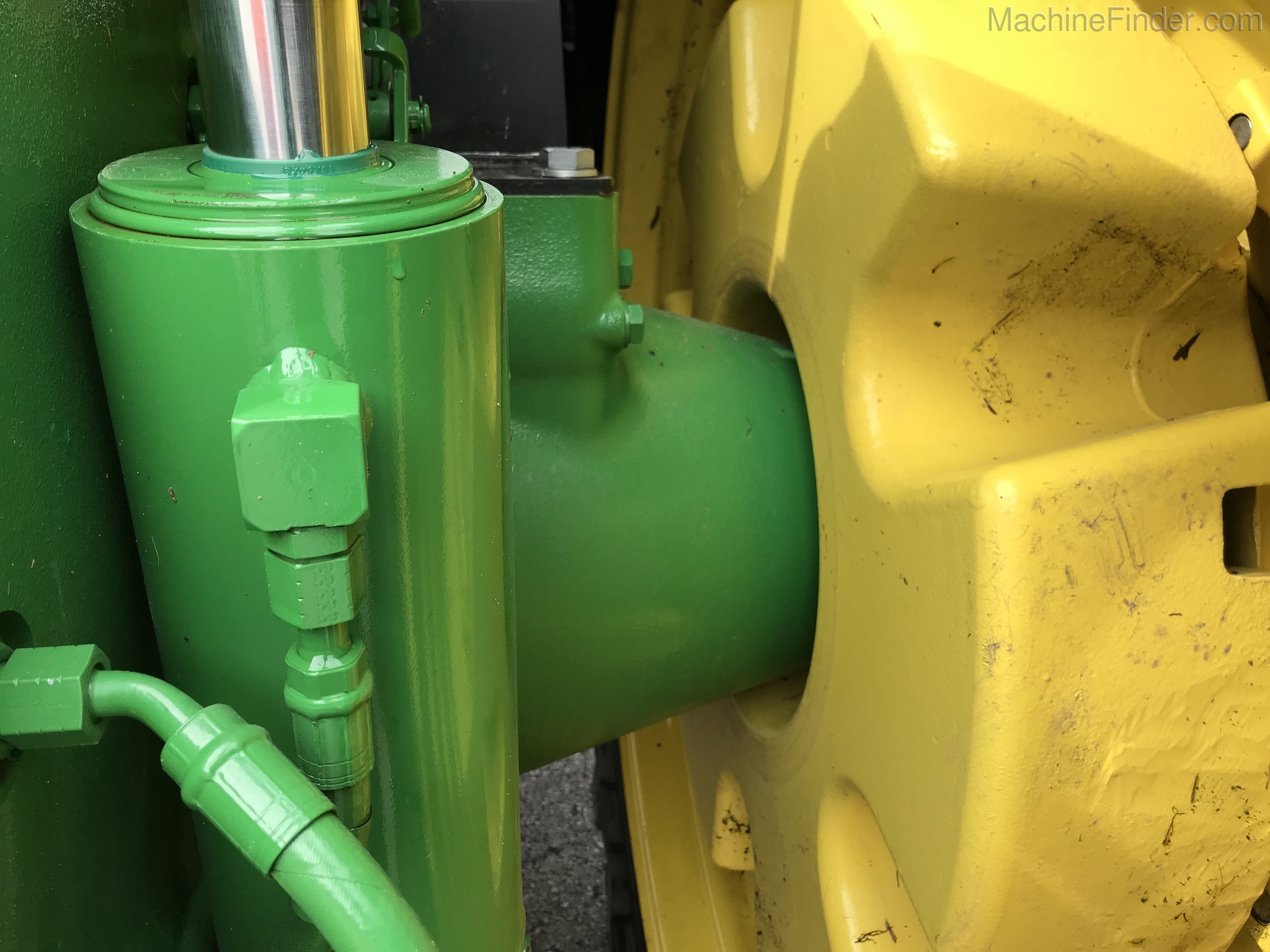 2019 John Deere 8320R Image 17