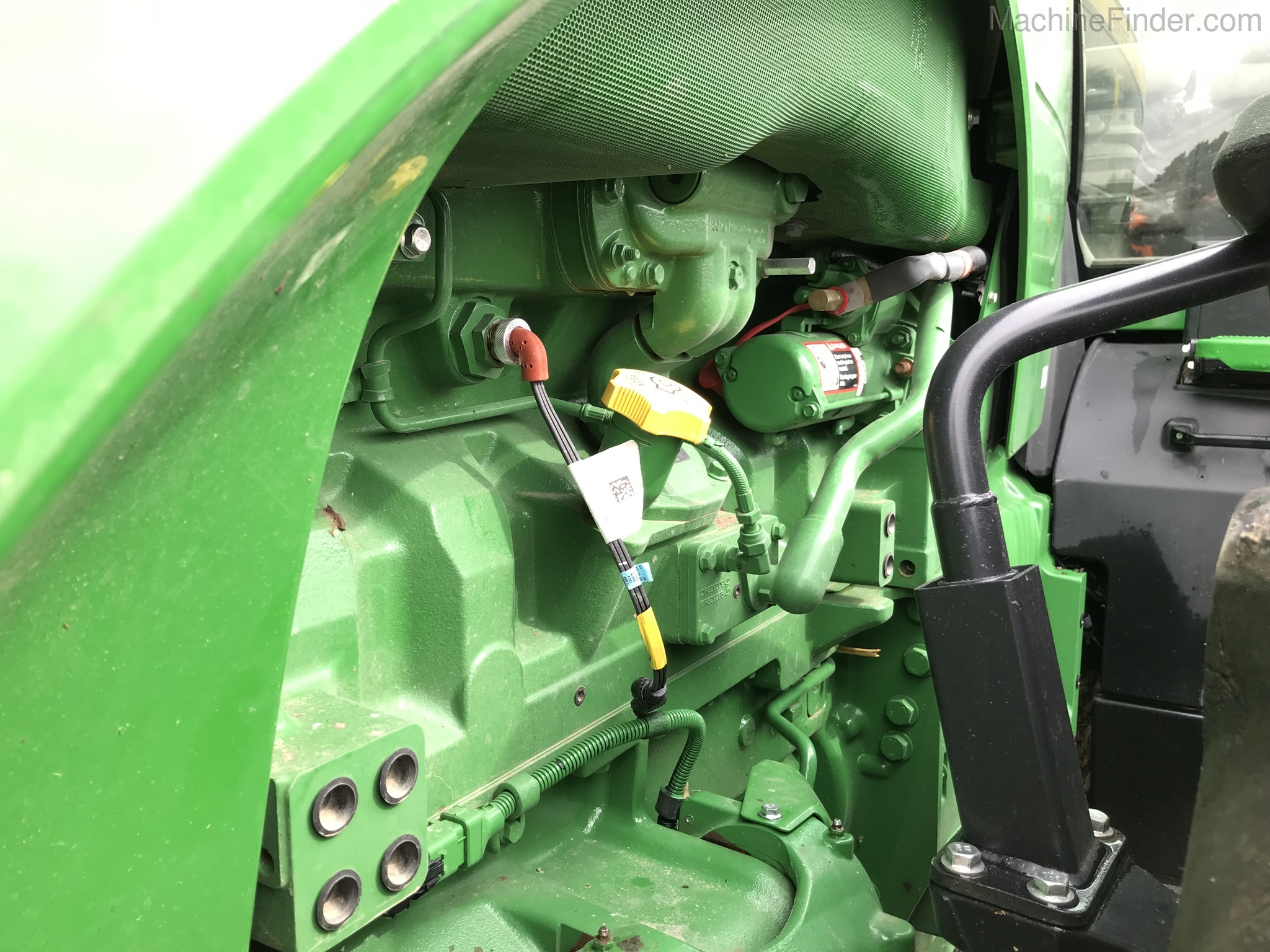 2019 John Deere 8320R Image 28
