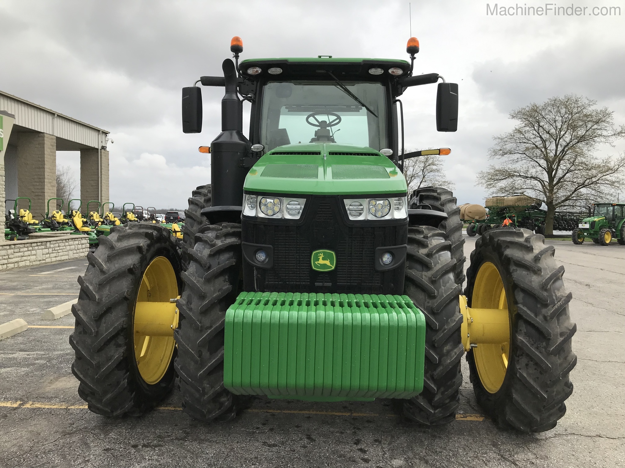 2019 John Deere 8320R Image 5