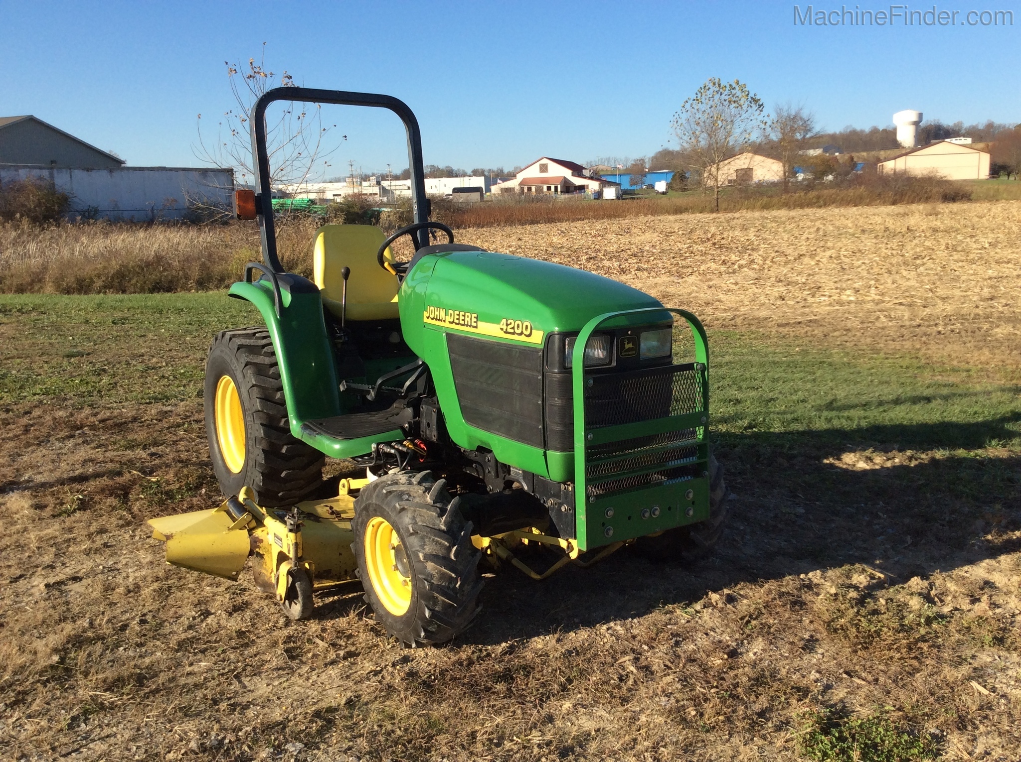 1998 John Deere 4200 Image 1