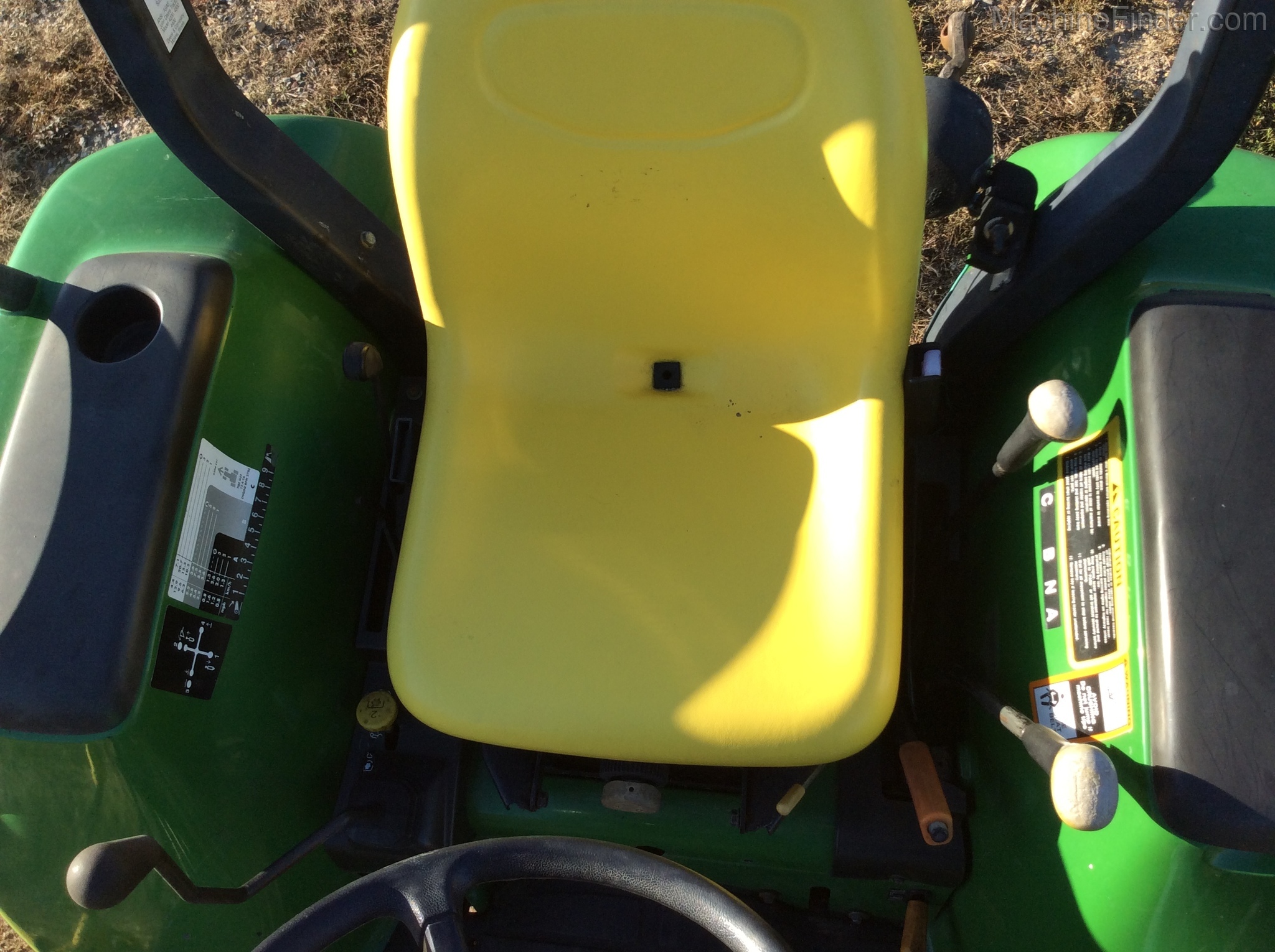 1998 John Deere 4200 Image 10