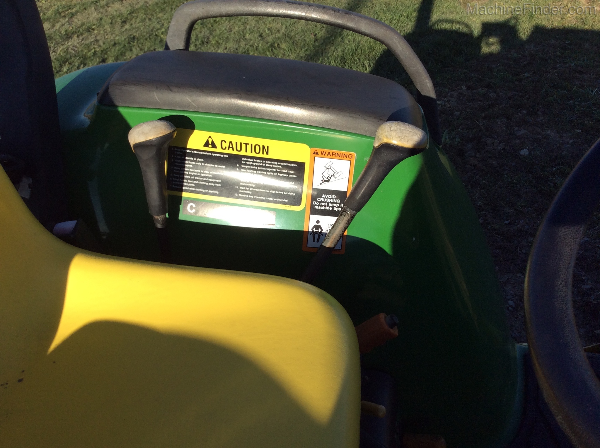 1998 John Deere 4200 Image 11