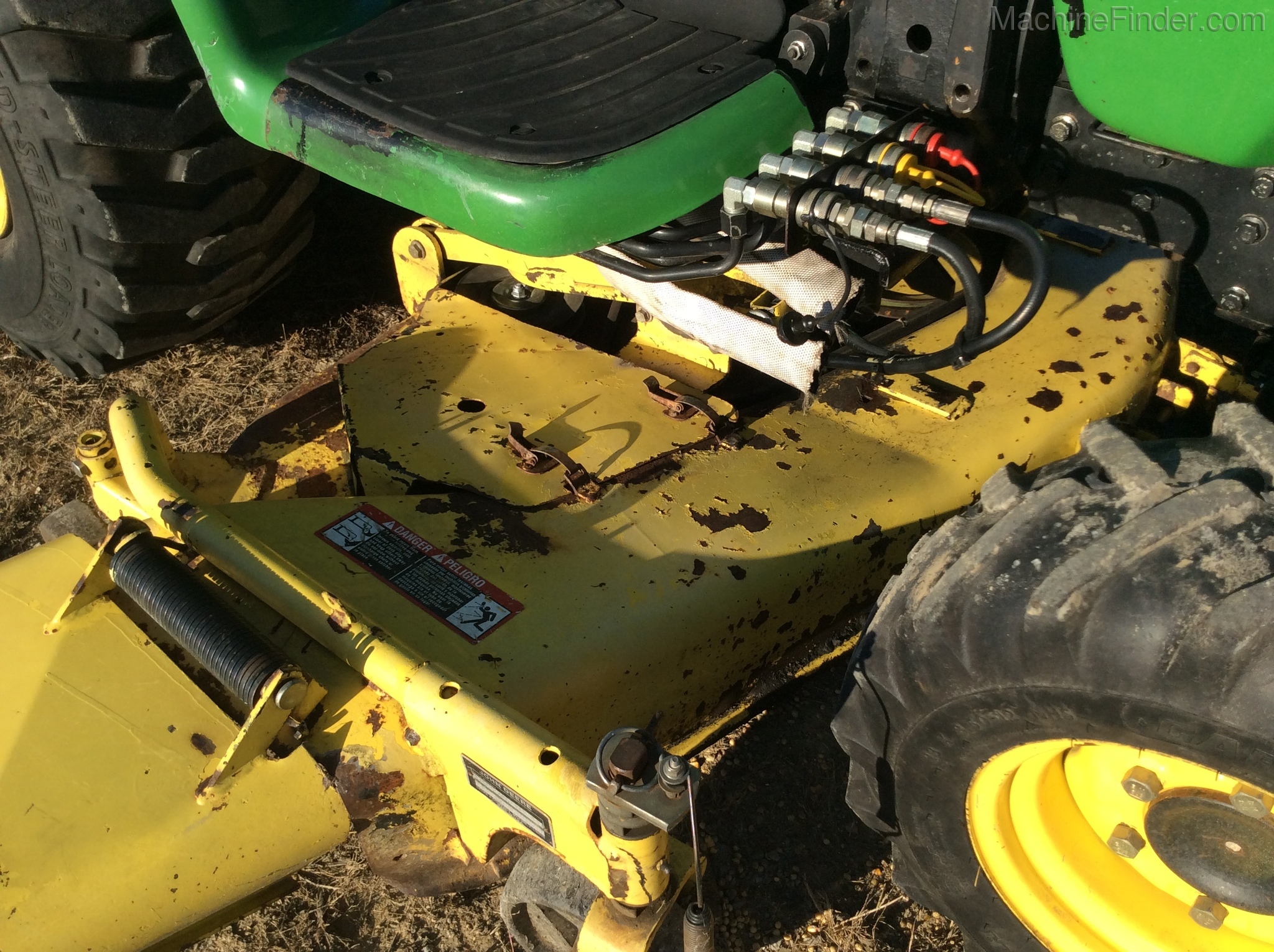 1998 John Deere 4200 Image 8