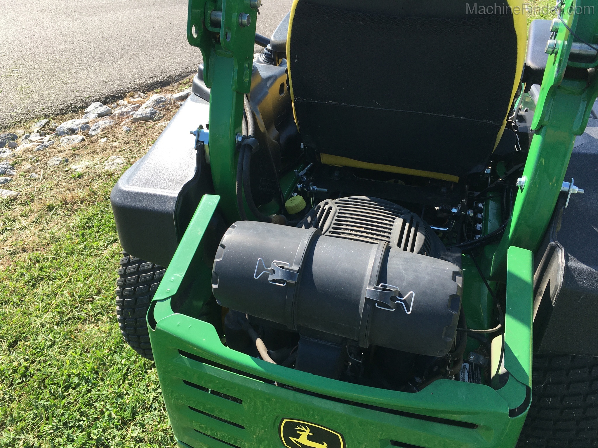 2017 John Deere Z915E Image 4