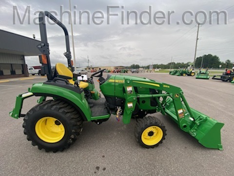 2020 John Deere 2032R Image 2