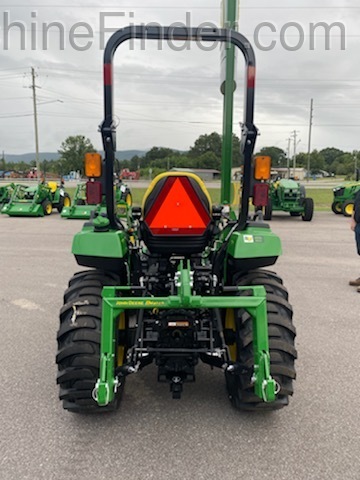 2020 John Deere 2032R Image 4