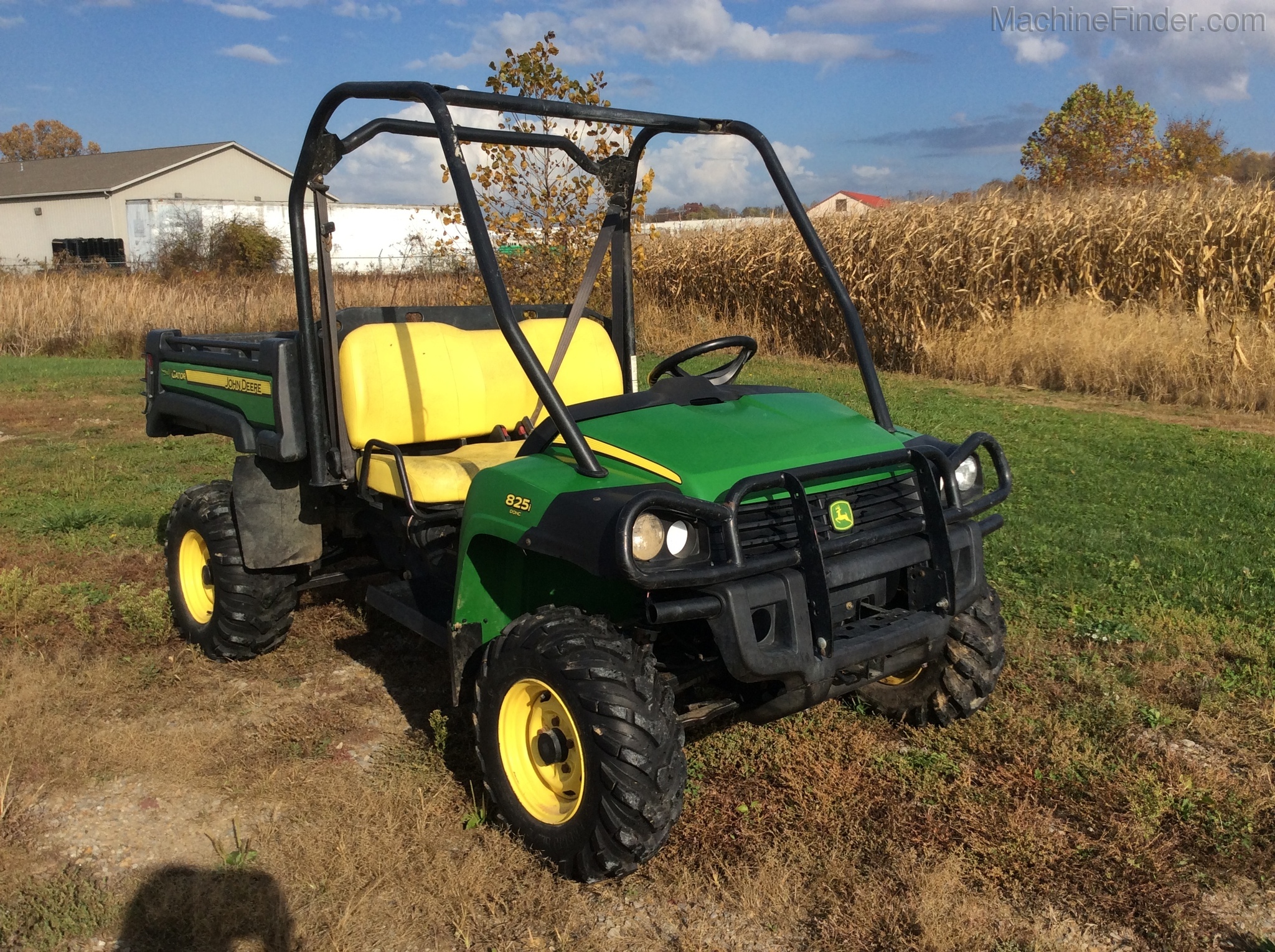 2011 John Deere XUV 825I GREEN Image 1