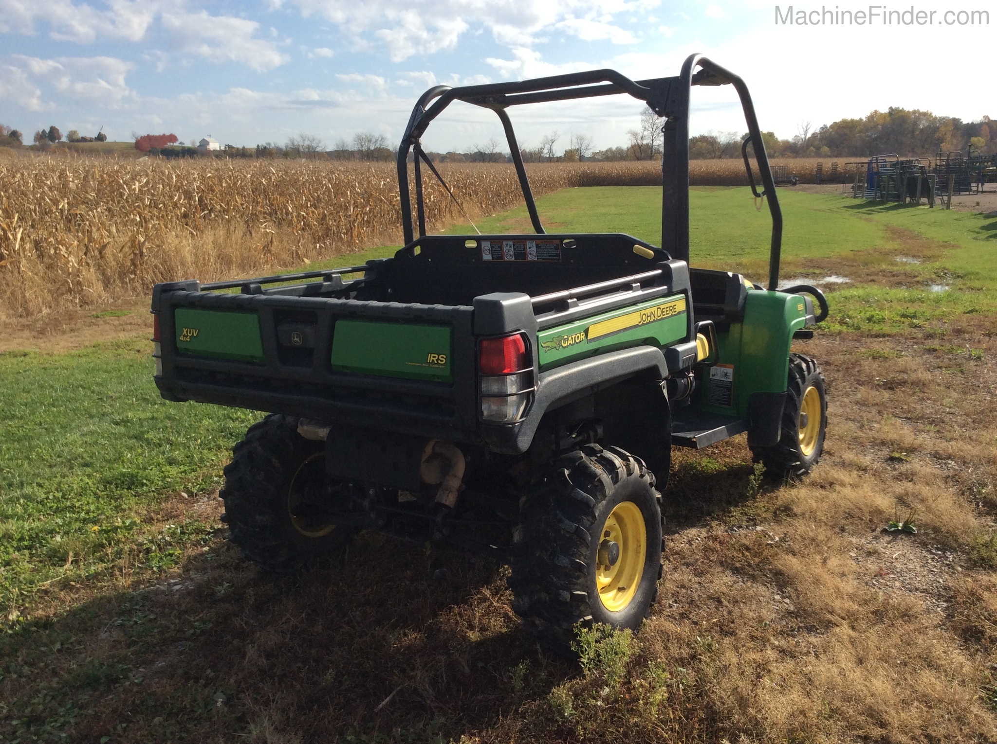 2011 John Deere XUV 825I GREEN Image 4