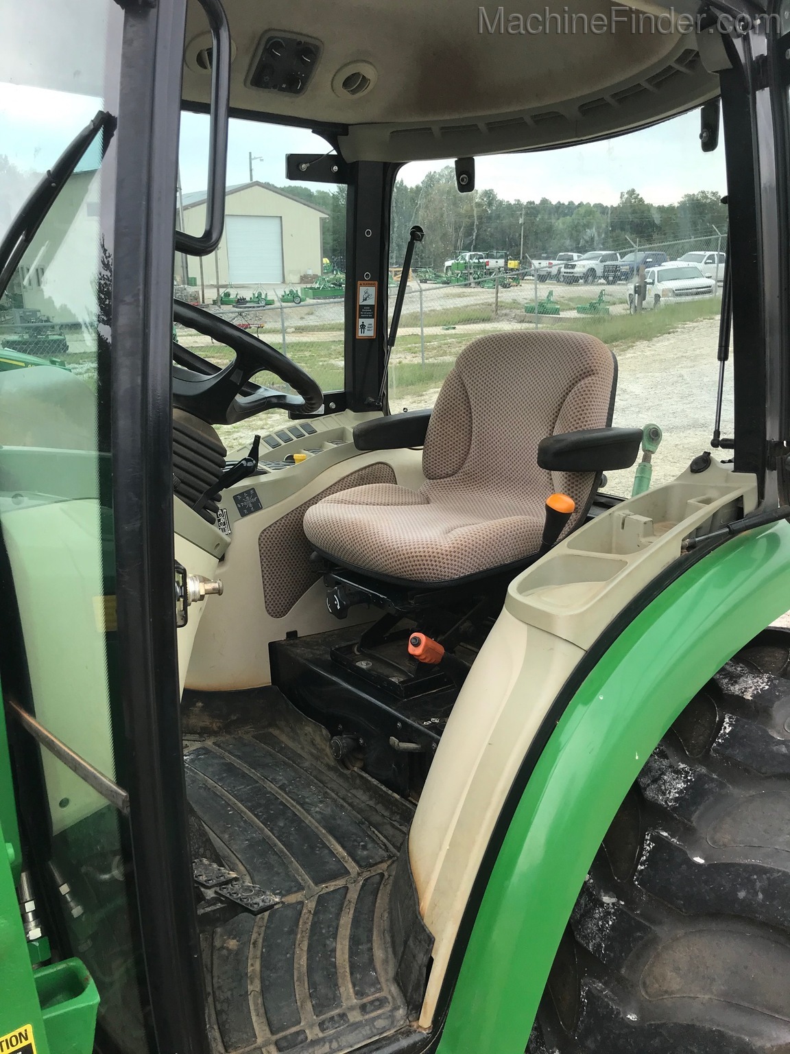 2014 John Deere 4044R Image 3