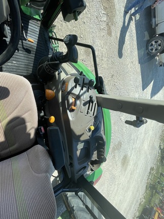 2014 John Deere 6105D Image 8
