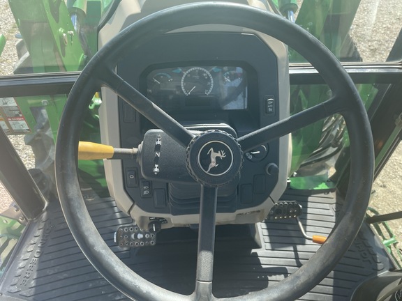 2014 John Deere 6105D Image 11