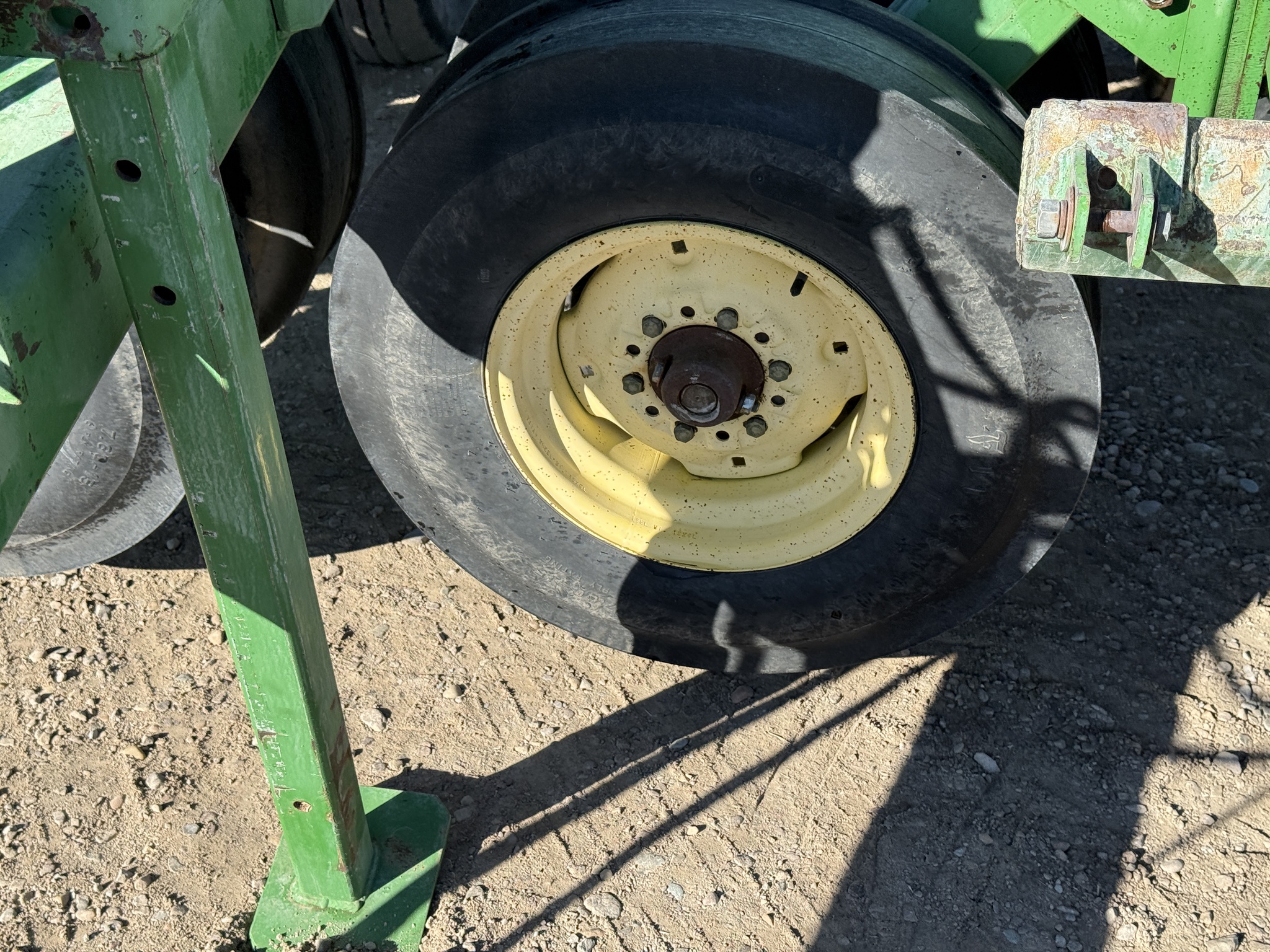 1996 John Deere 455 Image 31