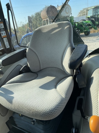 2018 John Deere 3039R Image 4
