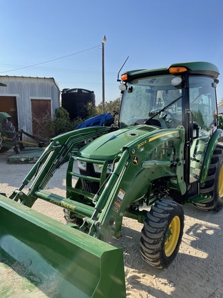 2018 John Deere 3039R Image 2
