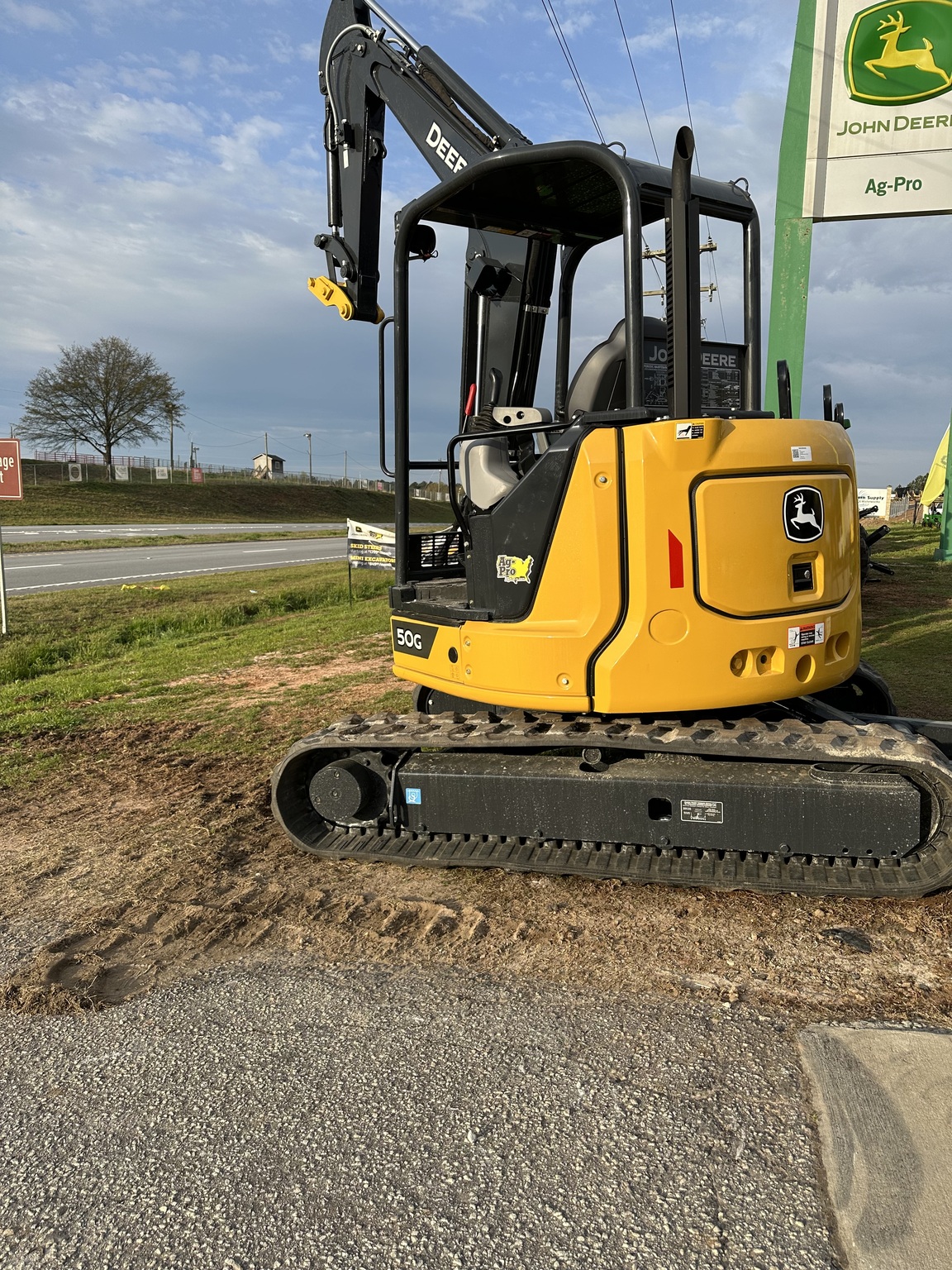 2023 John Deere 50G Image 8