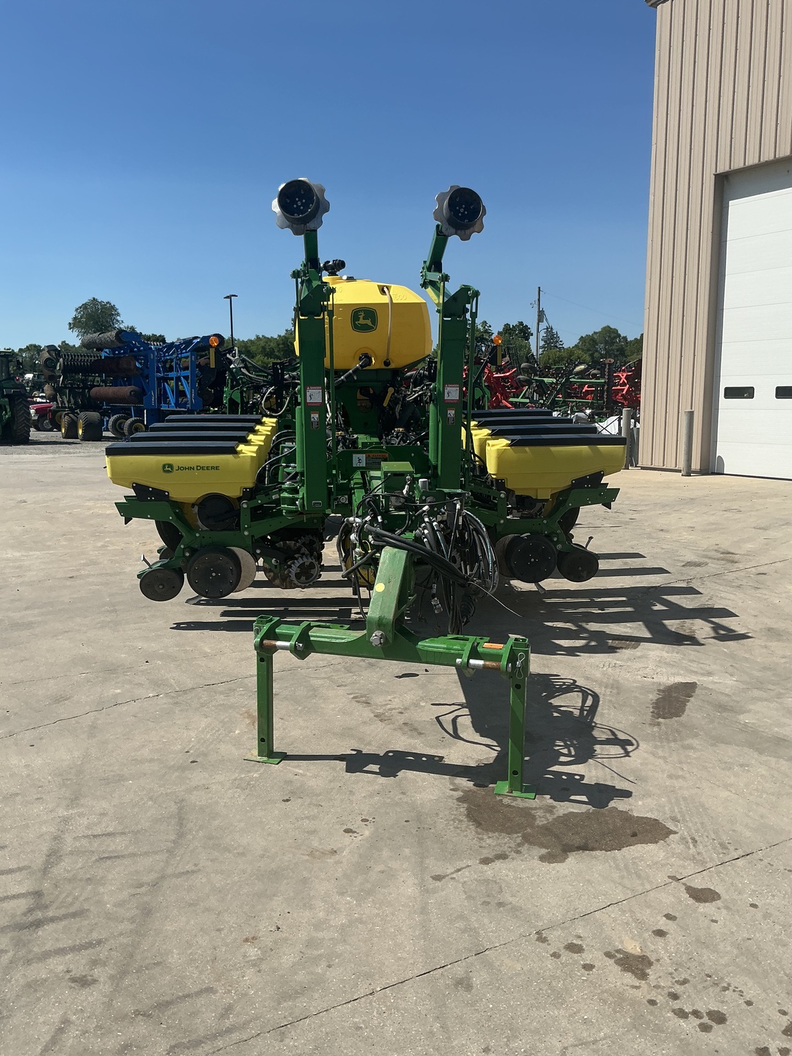 2023 John Deere 1775NT Image 8