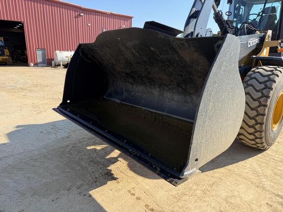 2021 John Deere 524L