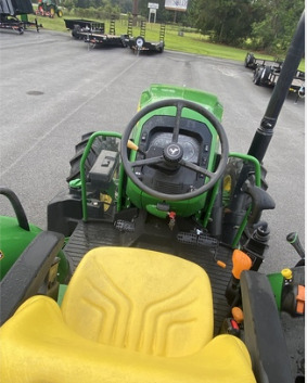 2023 John Deere 5100E Image 4