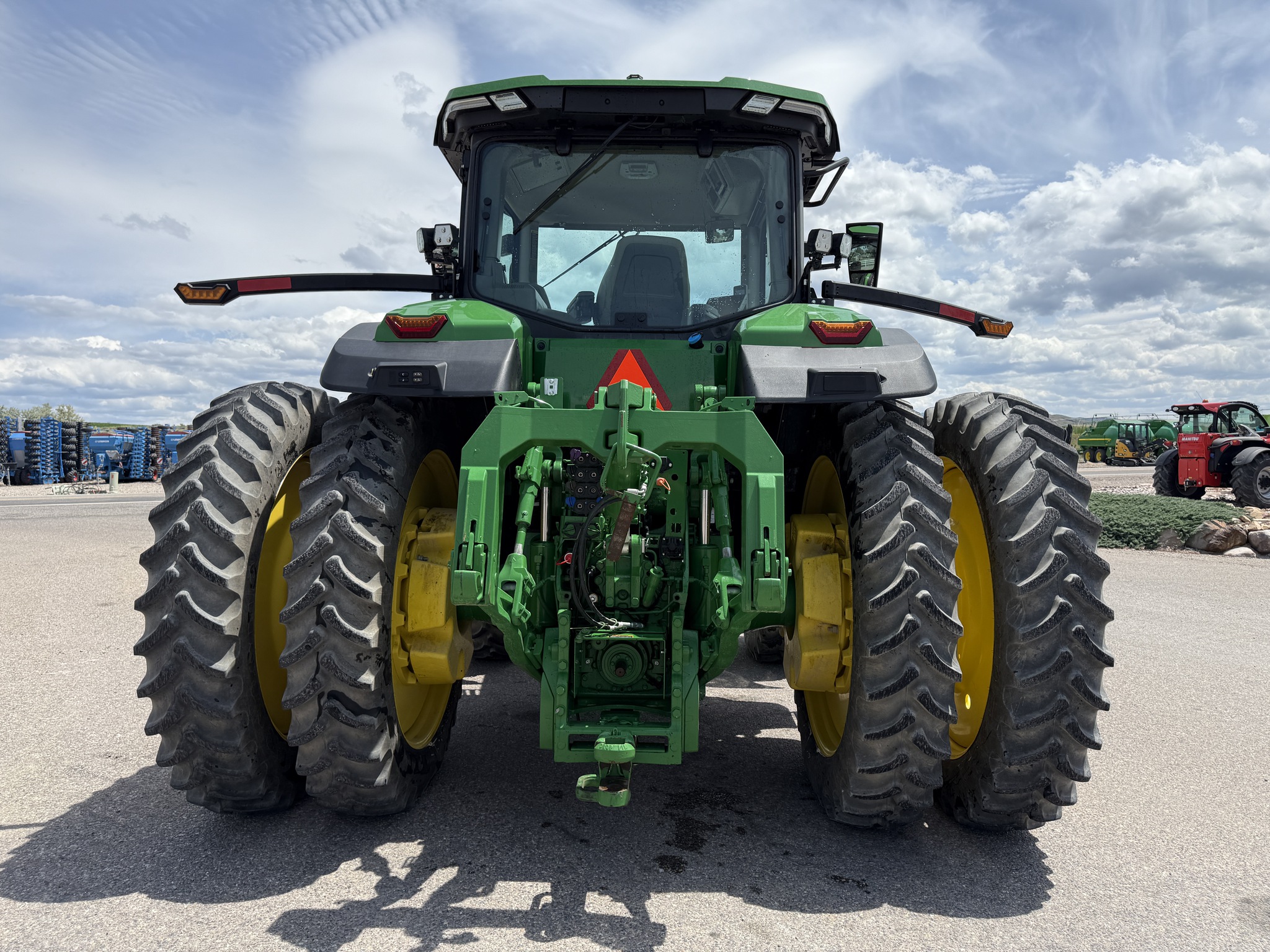 2023 John Deere 8R 340 Image 4