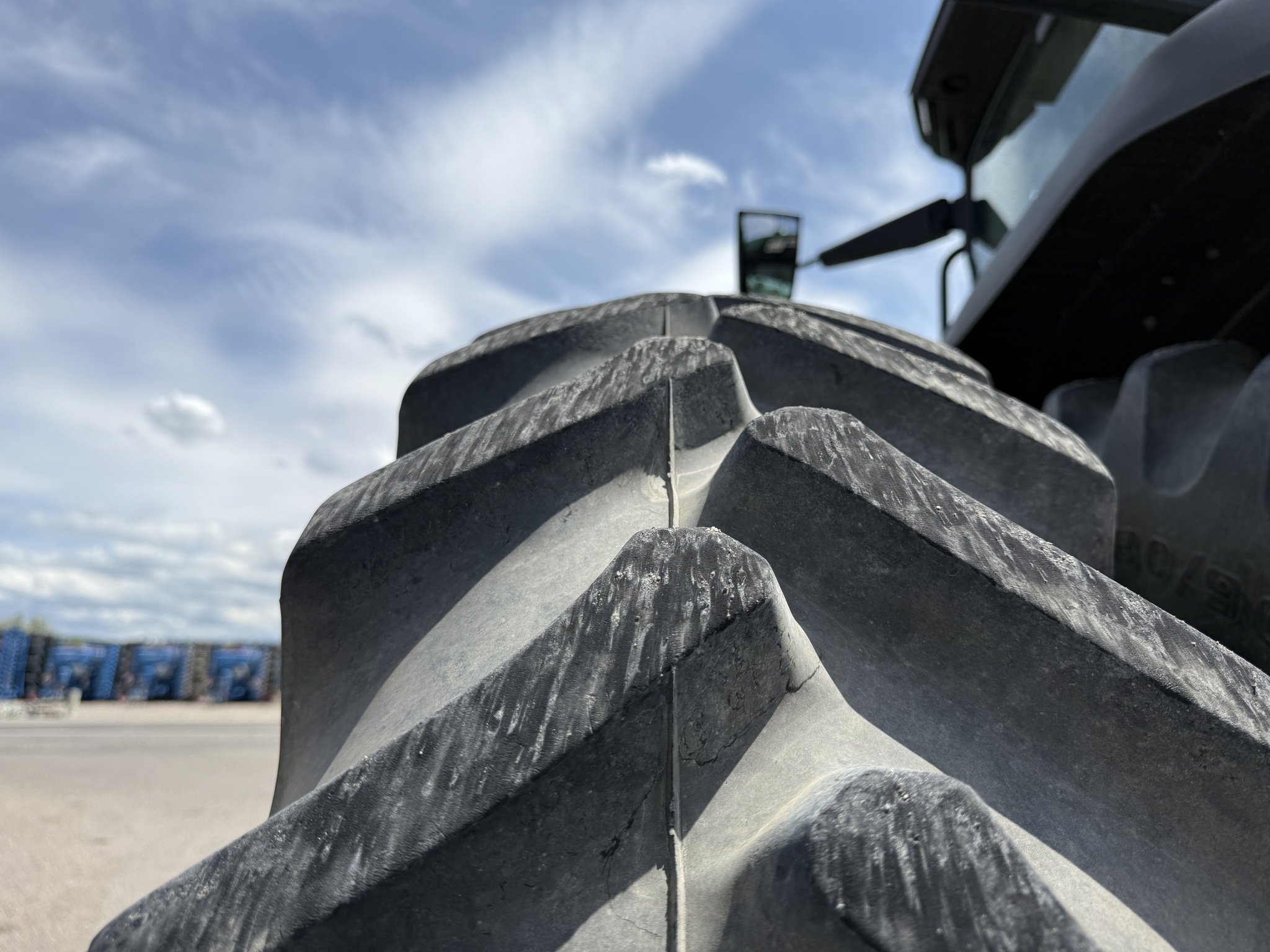 2023 John Deere 8R 340 Image 39