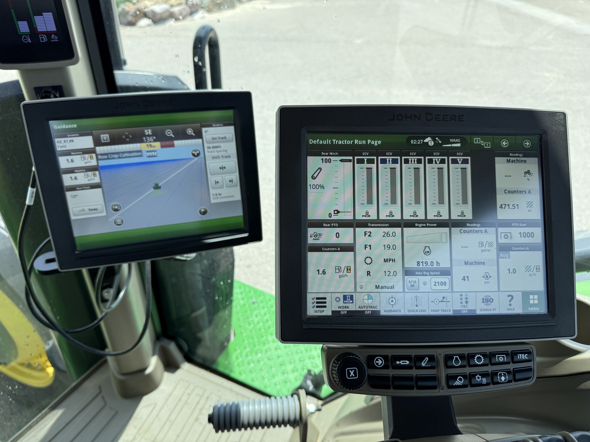 2023 John Deere 8R 340 Image 15