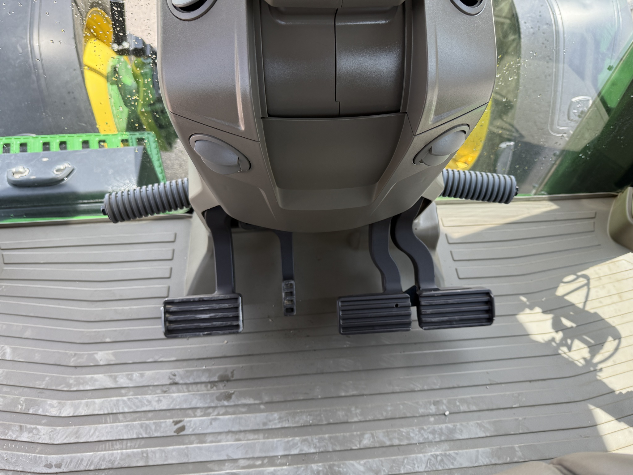 2023 John Deere 8R 340 Image 12
