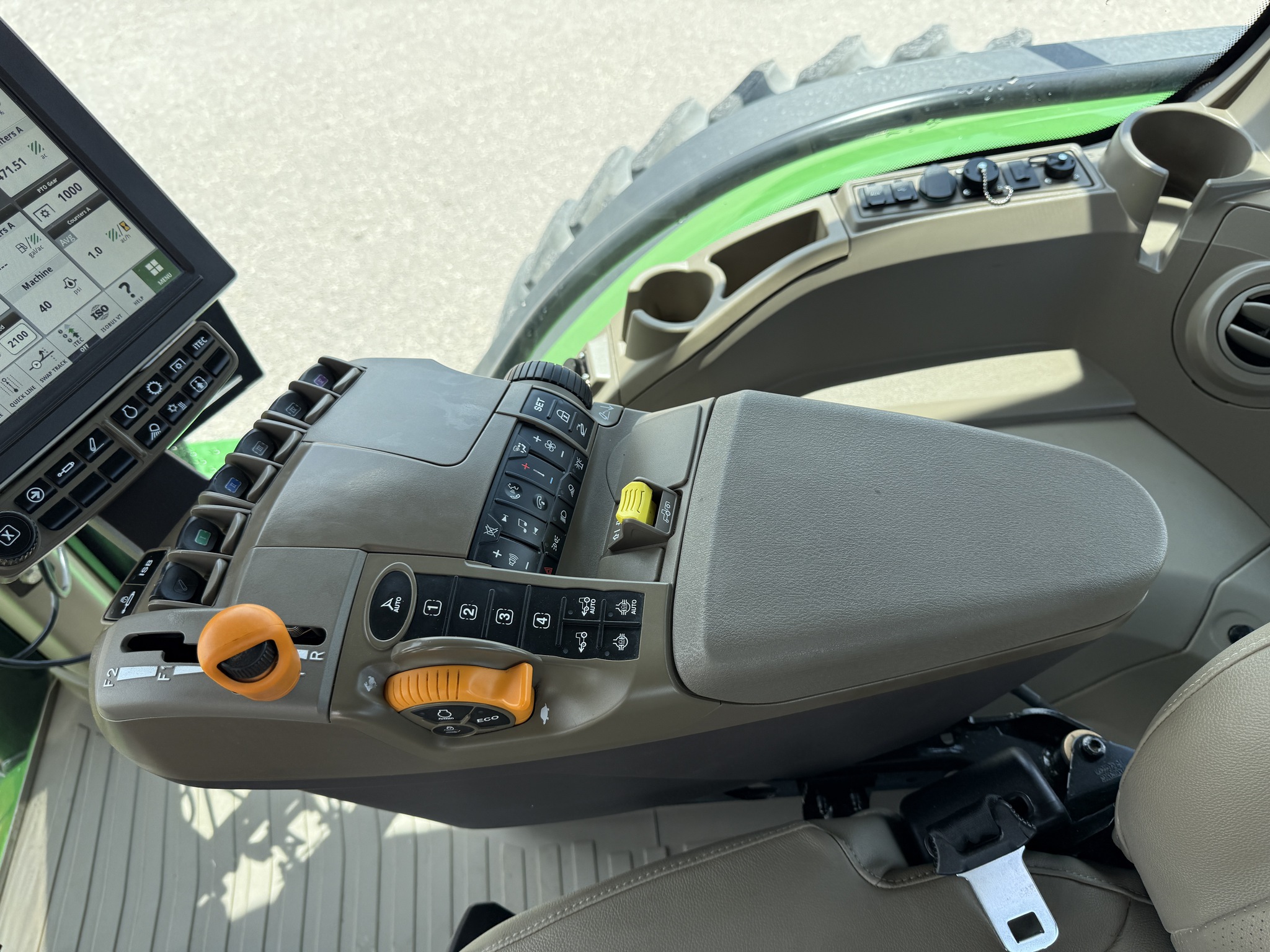 2023 John Deere 8R 340 Image 14