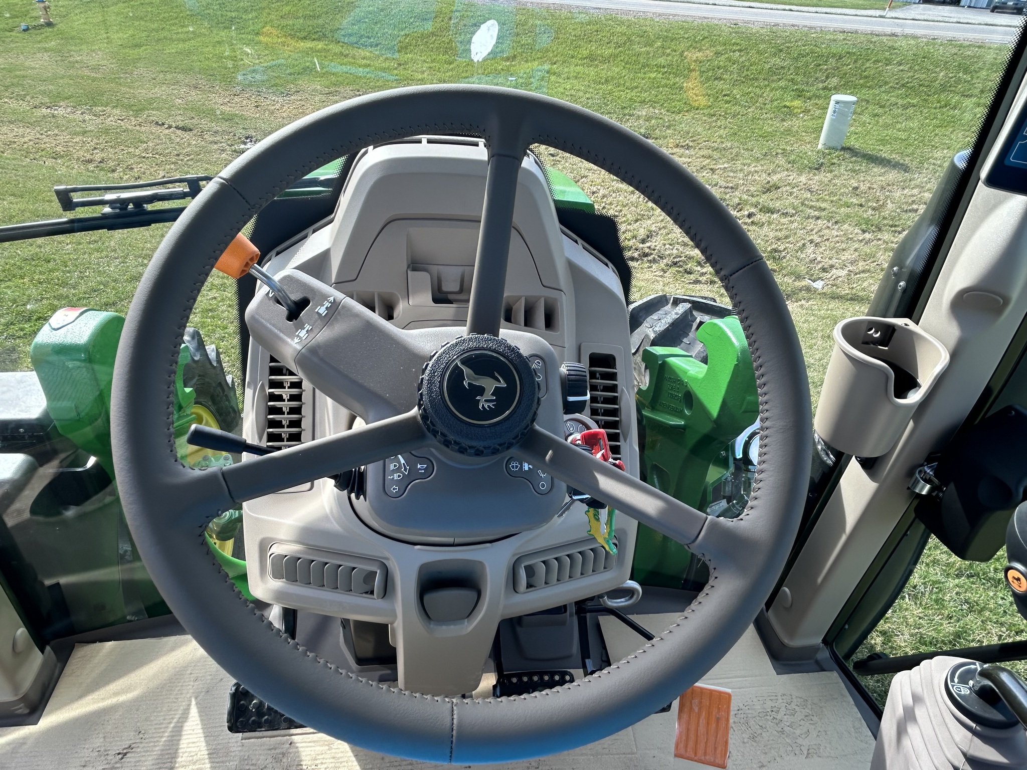 2024 John Deere 6110M Image 10