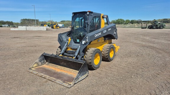 Photo of a 2024 John Deere 330G