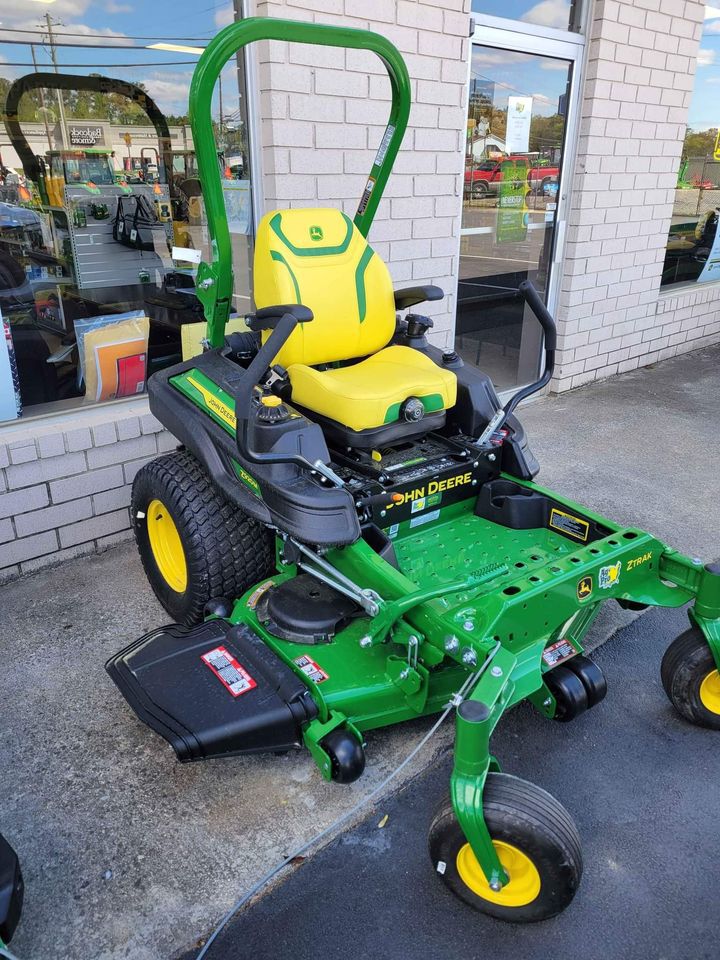 2023 John Deere Z920M Image 2
