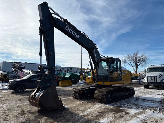 2022 John Deere 200G