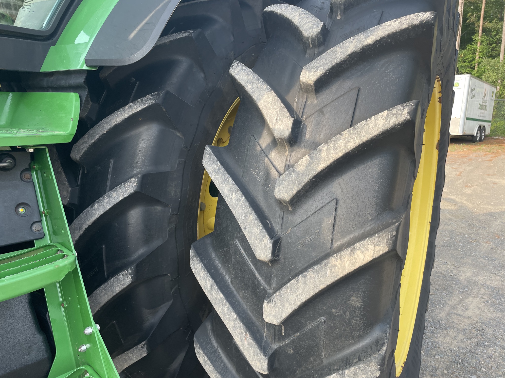 2018 John Deere 7210R Image 9
