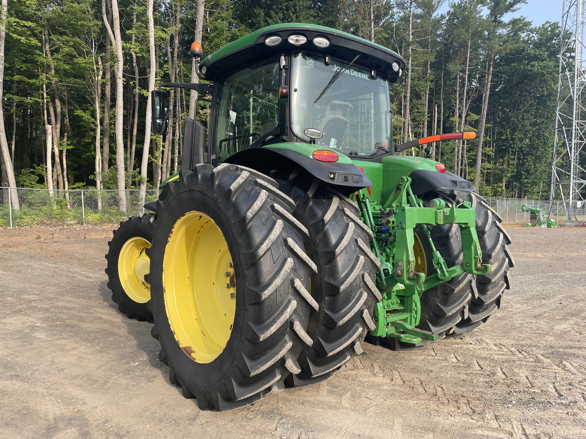 2018 John Deere 7210R Image 4