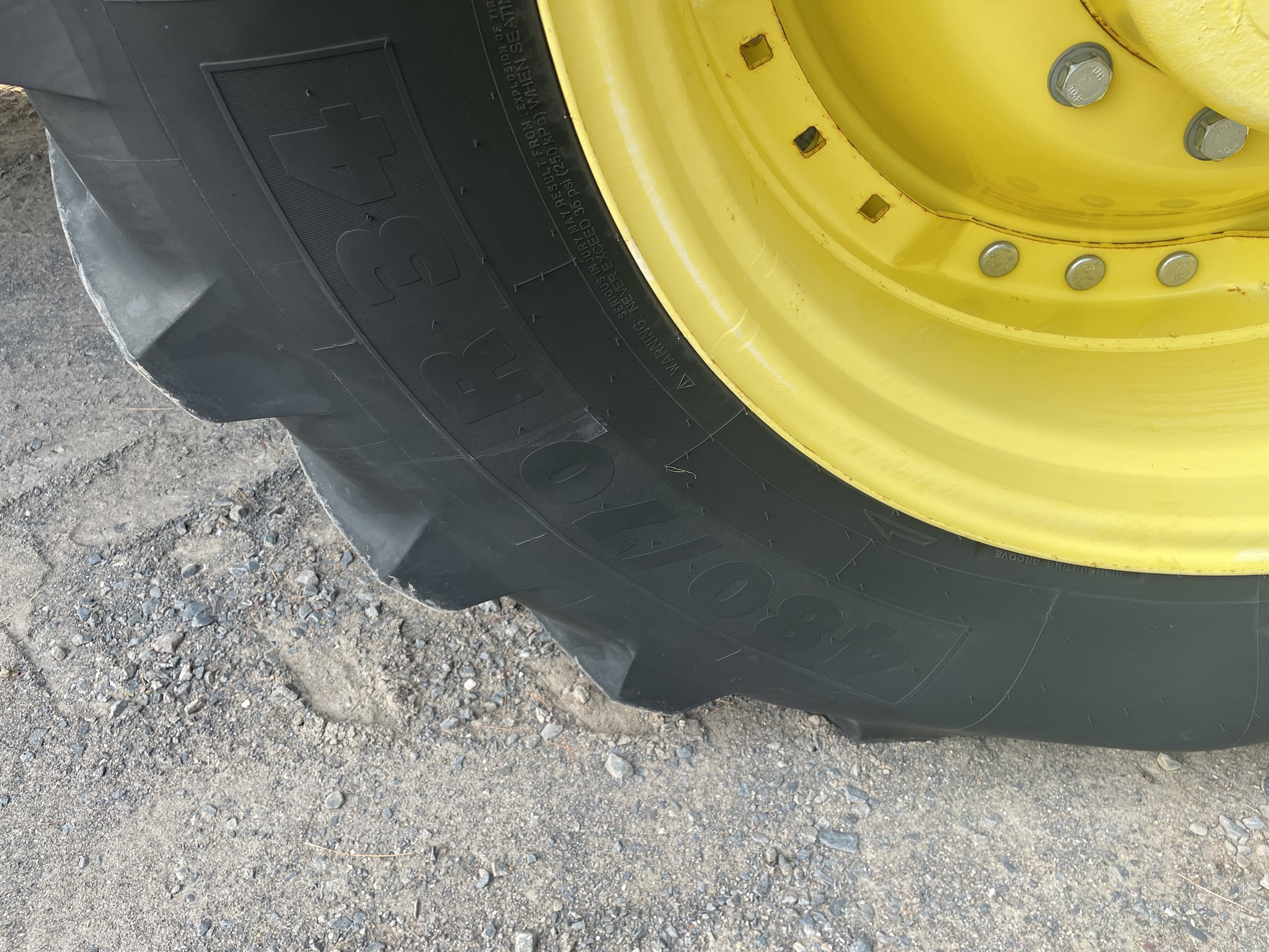 2018 John Deere 7210R Image 19