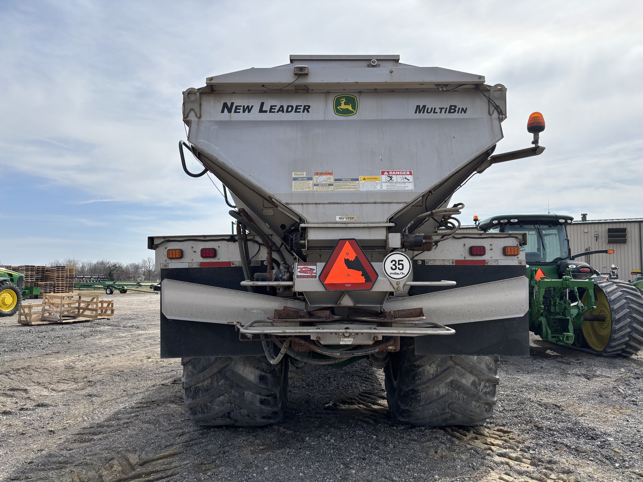 2017 John Deere F4365 Image 6