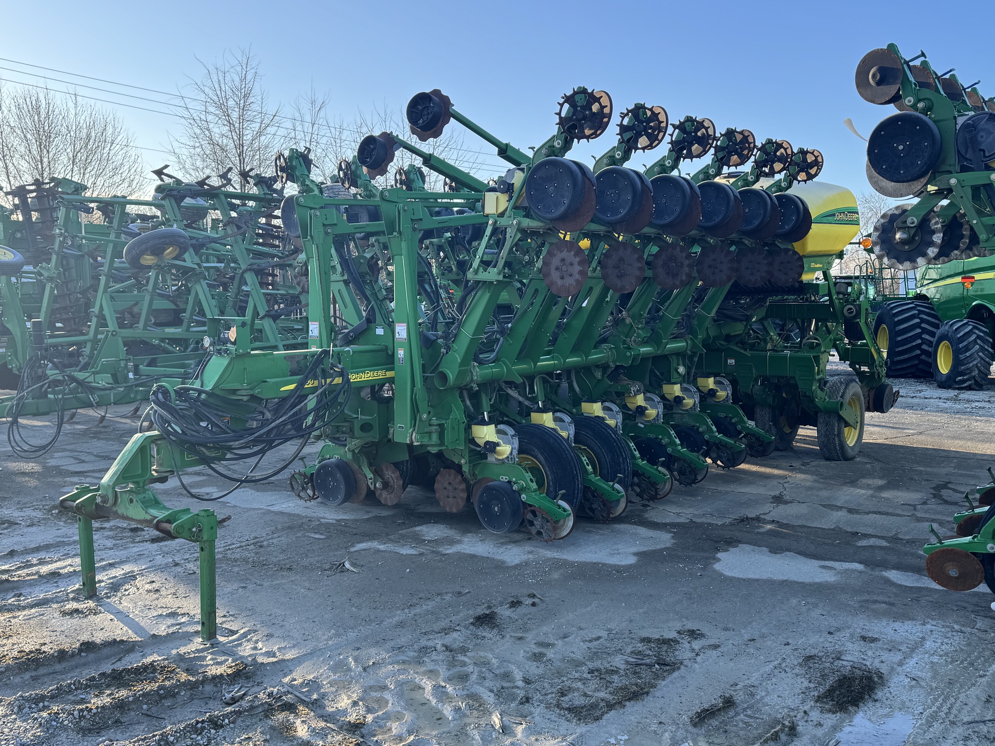 2003 John Deere 1790 Image 2