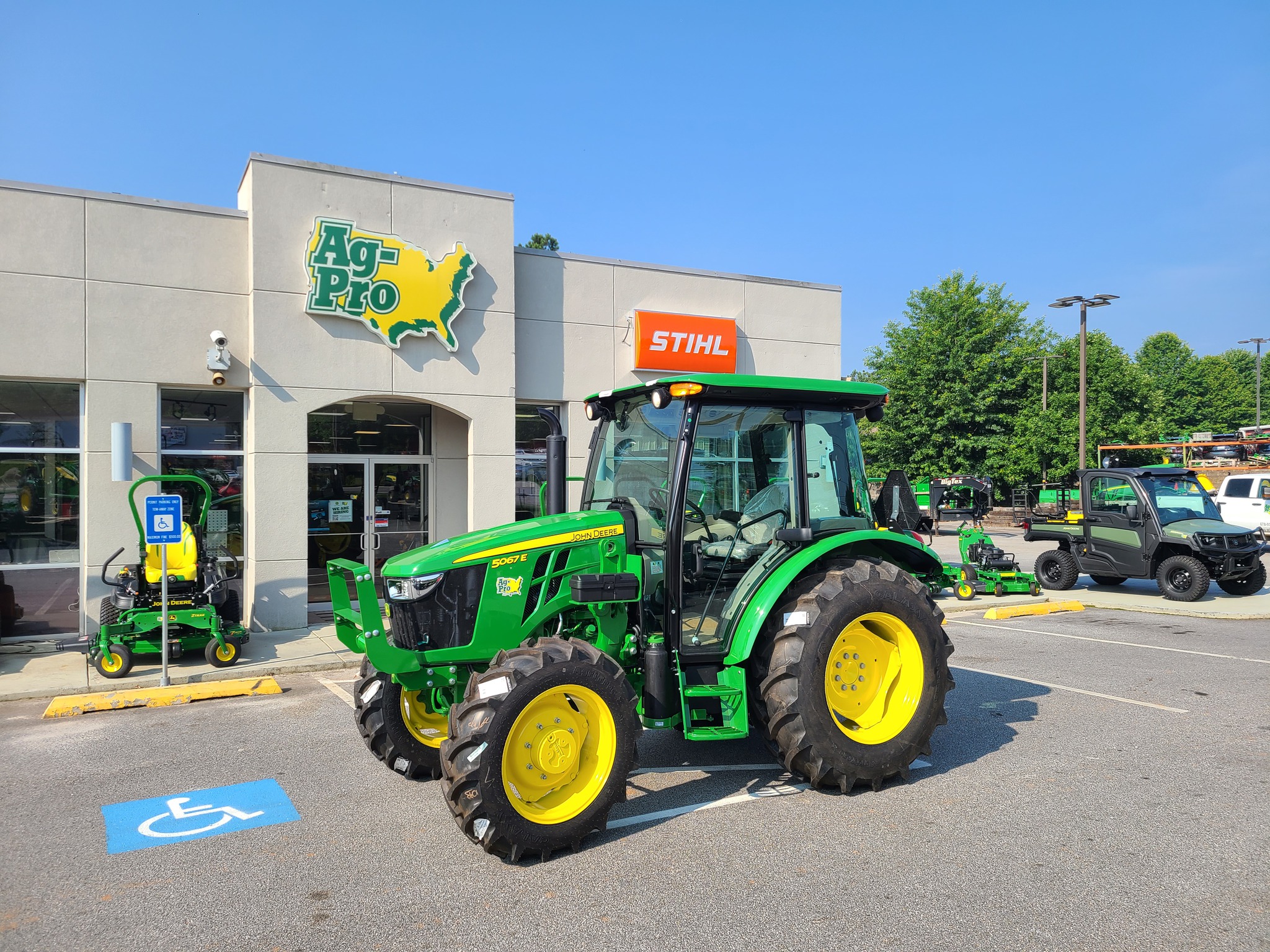 2024 John Deere 5067E Image 3