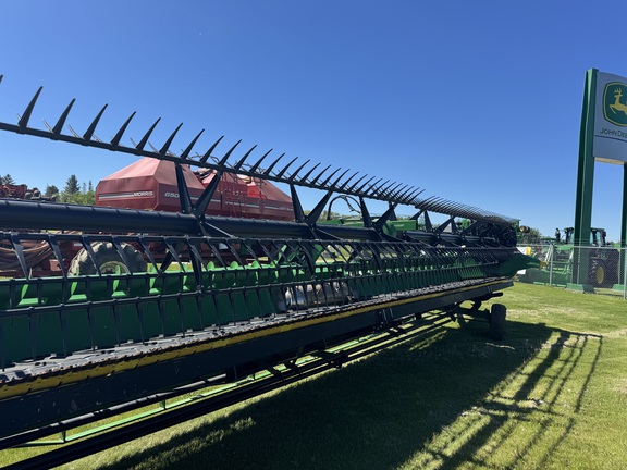 Used 2017 John Deere 640FD Combine Platforms at Horizon Ag & Turf in Edmonton West, AB - Photo2