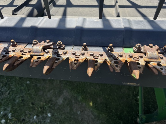 Used 2017 John Deere 640FD Combine Platforms at Horizon Ag & Turf in Edmonton West, AB - Photo4