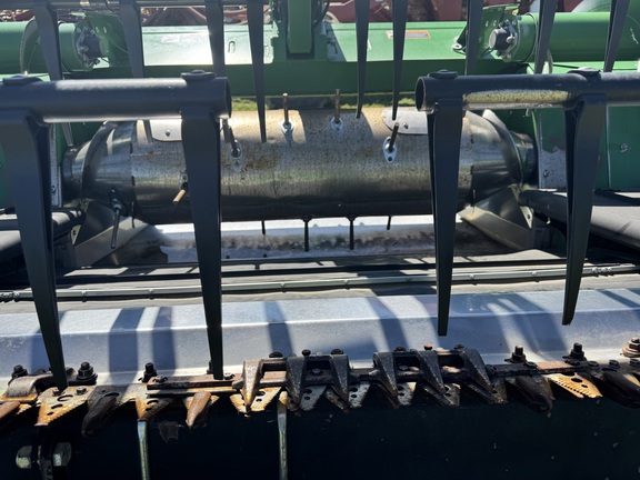 Used 2017 John Deere 640FD Combine Platforms at Horizon Ag & Turf in Edmonton West, AB - Photo5