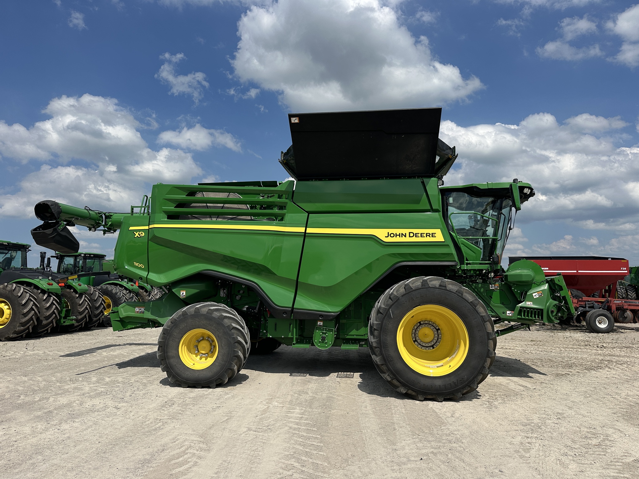 2023 John Deere X9 1100 Image 2